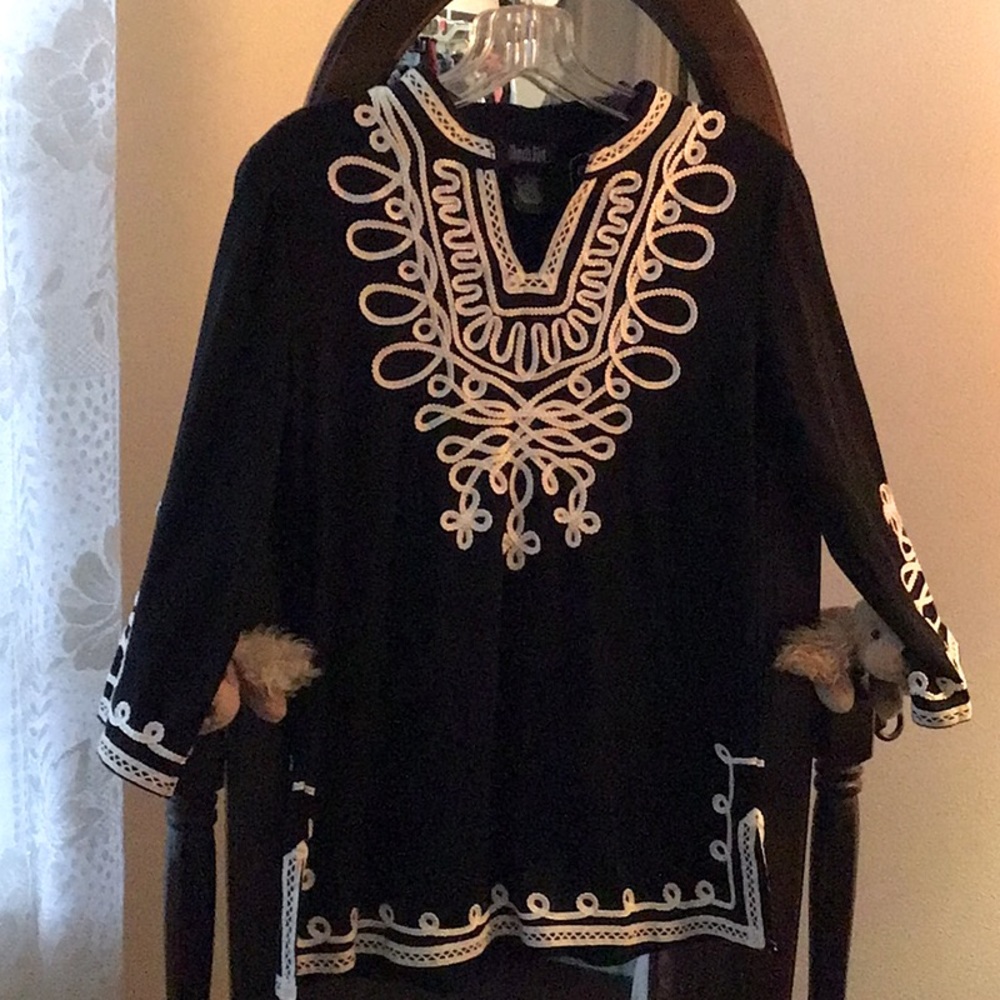 Classic Black and White Tunic Top